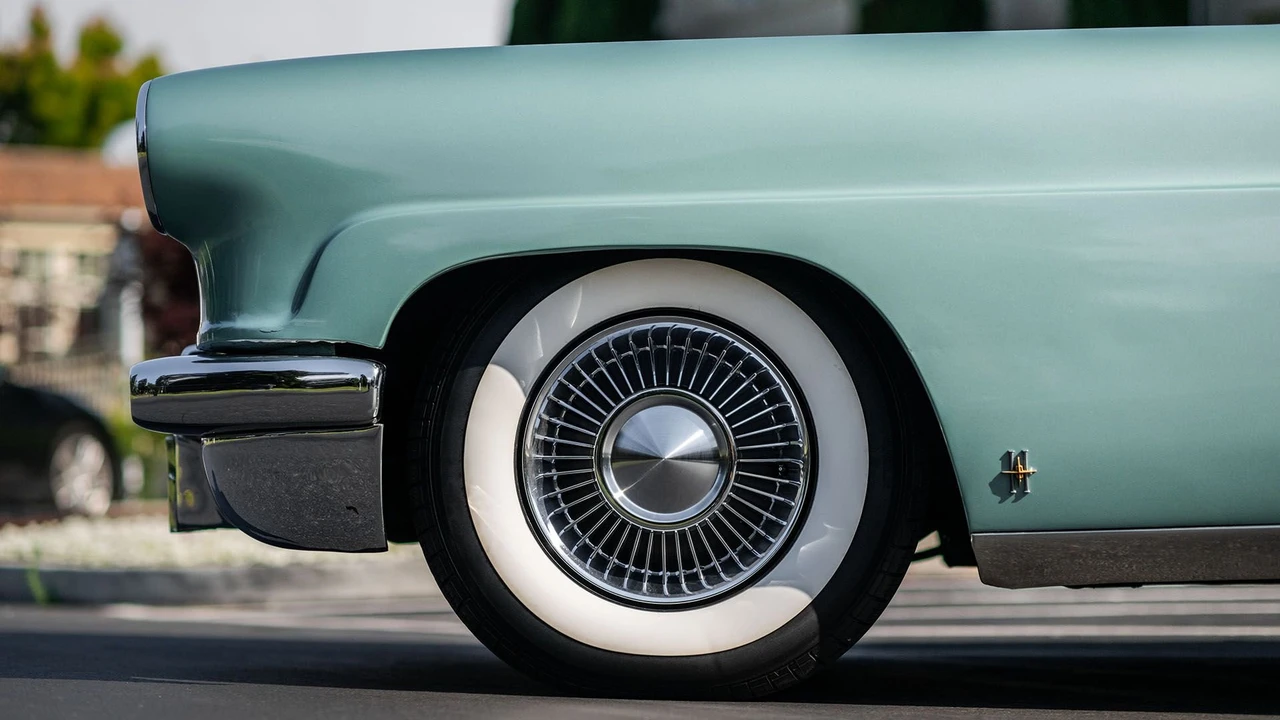 1957 Lincoln Continental Mark II - Image 24 of 31