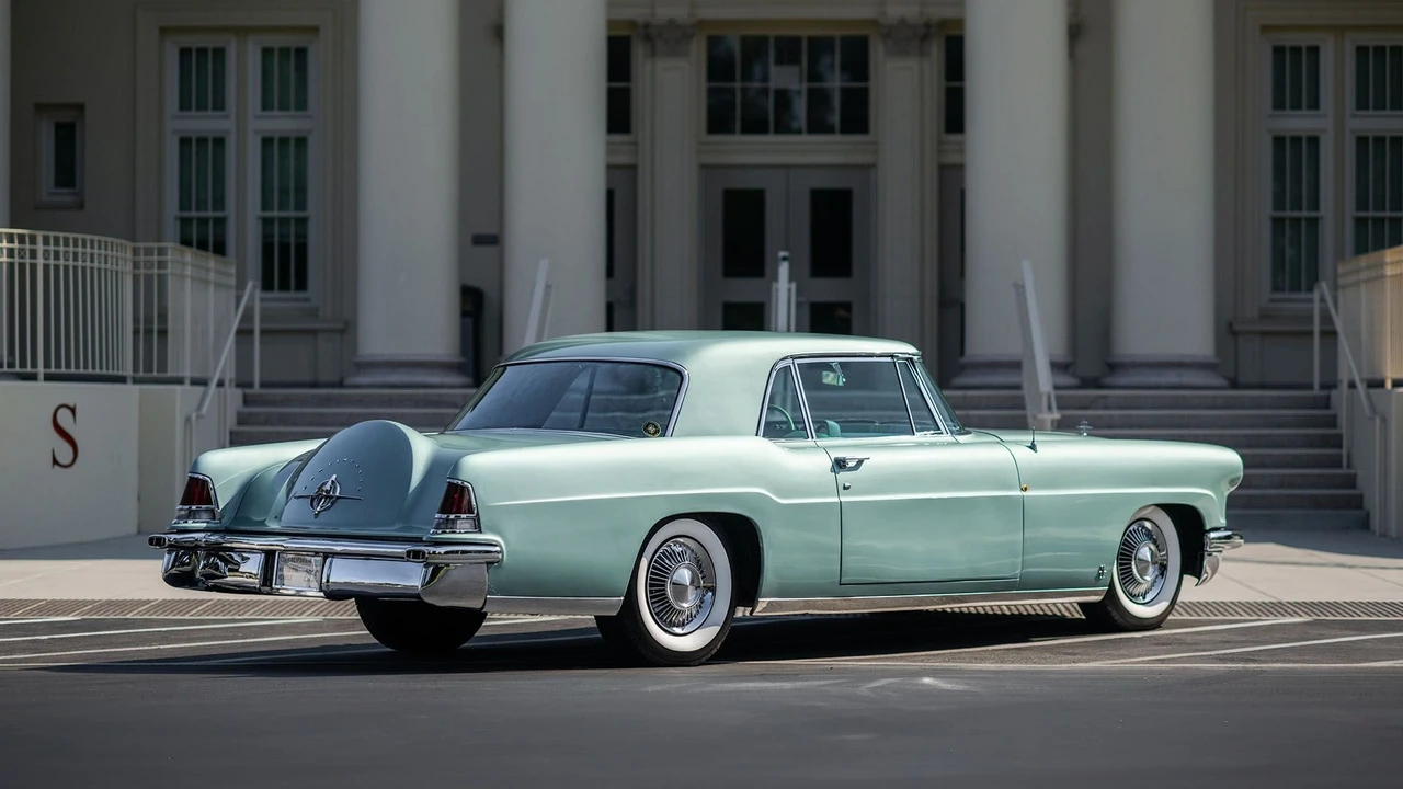 1957 Lincoln Continental Mark II - Image 4 of 31