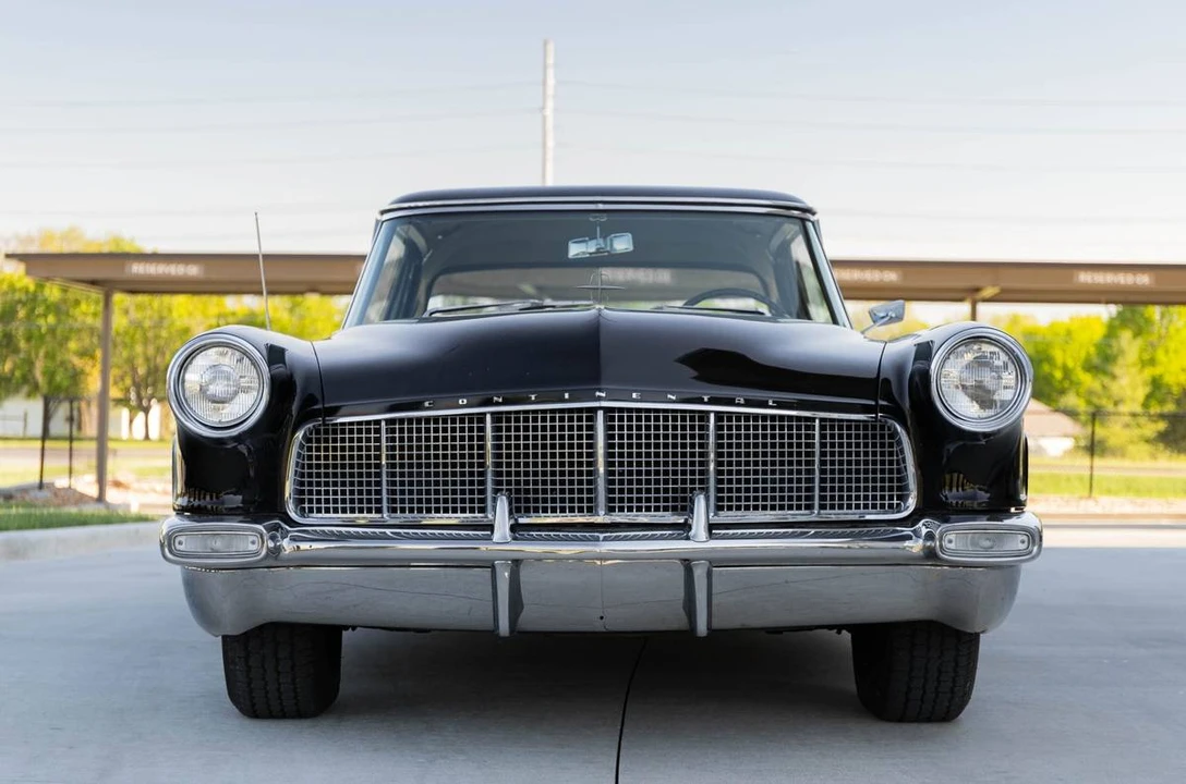 1957 Lincoln Continental Mark II - Image 4 of 9