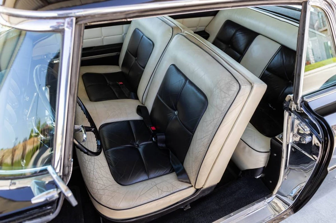 1957 Lincoln Continental Mark II - Image 5 of 9
