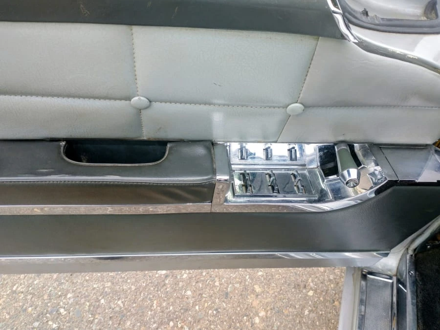 1957 Lincoln Continental Mark II - Image 30 of 31