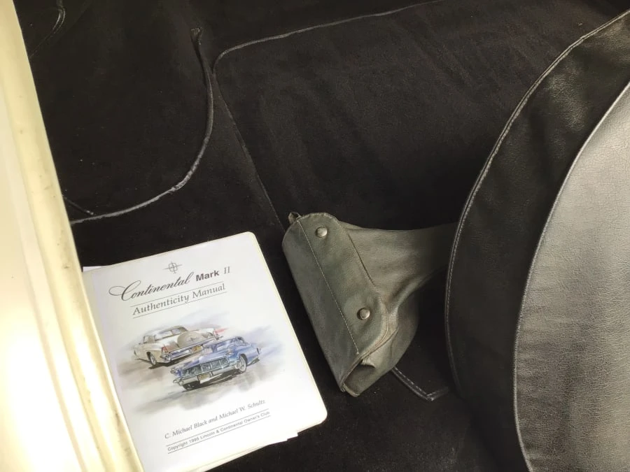 1957 Lincoln Continental Mark II - Image 29 of 31