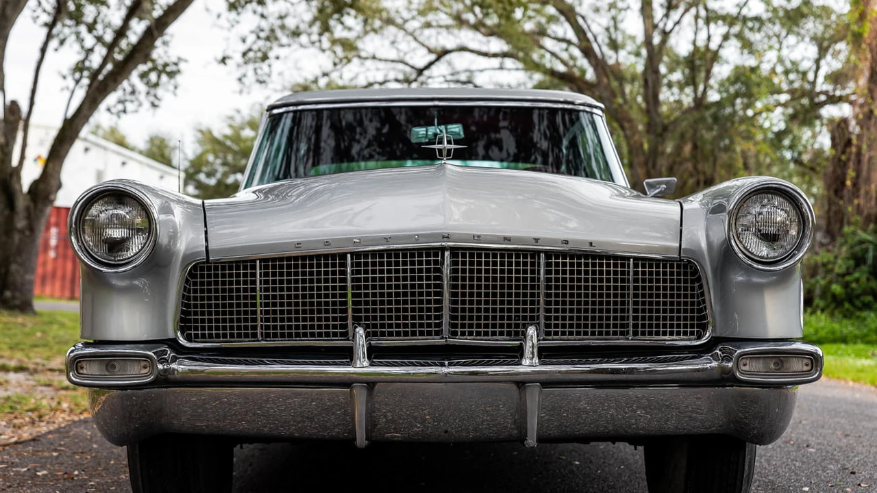 1957 Lincoln Continental Mark II - Image 8 of 19