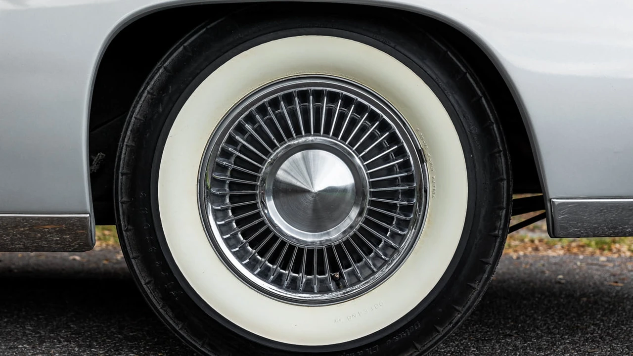 1957 Lincoln Continental Mark II - Image 11 of 19