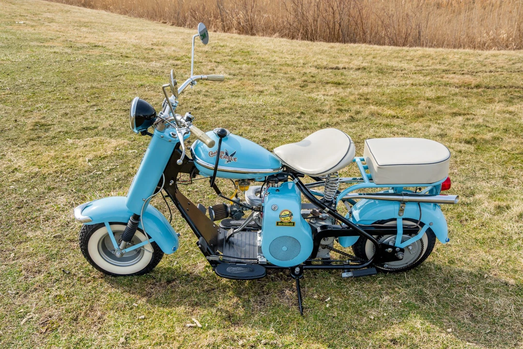 1957 Cushman Eagle - Image 4 of 31