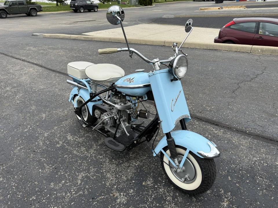 1957 Cushman Eagle - Image 10 of 31