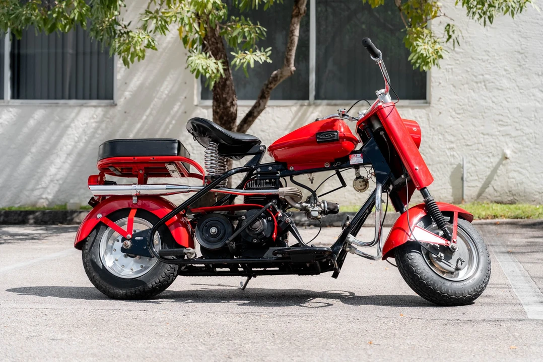 1957 Cushman Eagle - Image 3 of 31