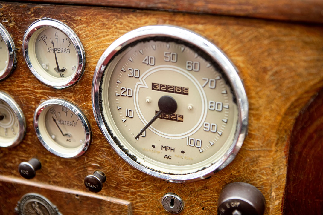 1957 Daimler - Image 8 of 8