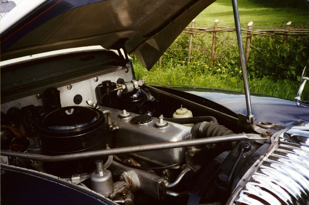 1957 Daimler - Image 2 of 2