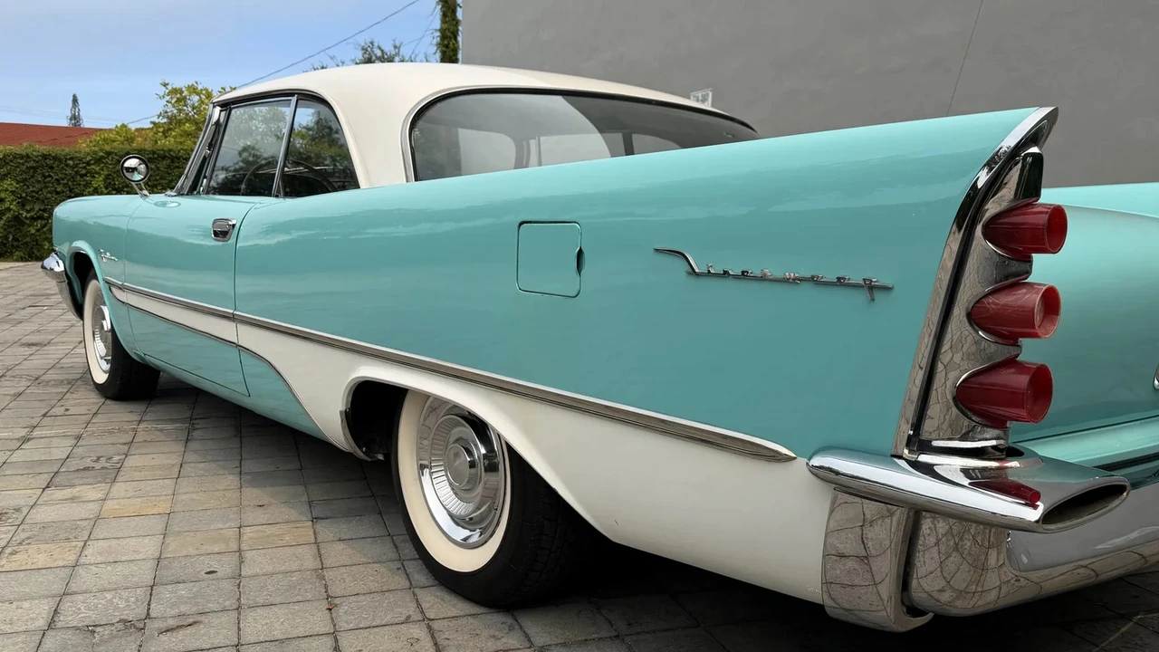 1957 DeSoto Firedome - Image 27 of 31