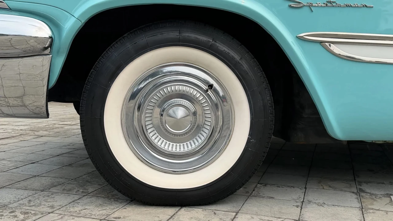 1957 DeSoto Firedome - Image 21 of 31
