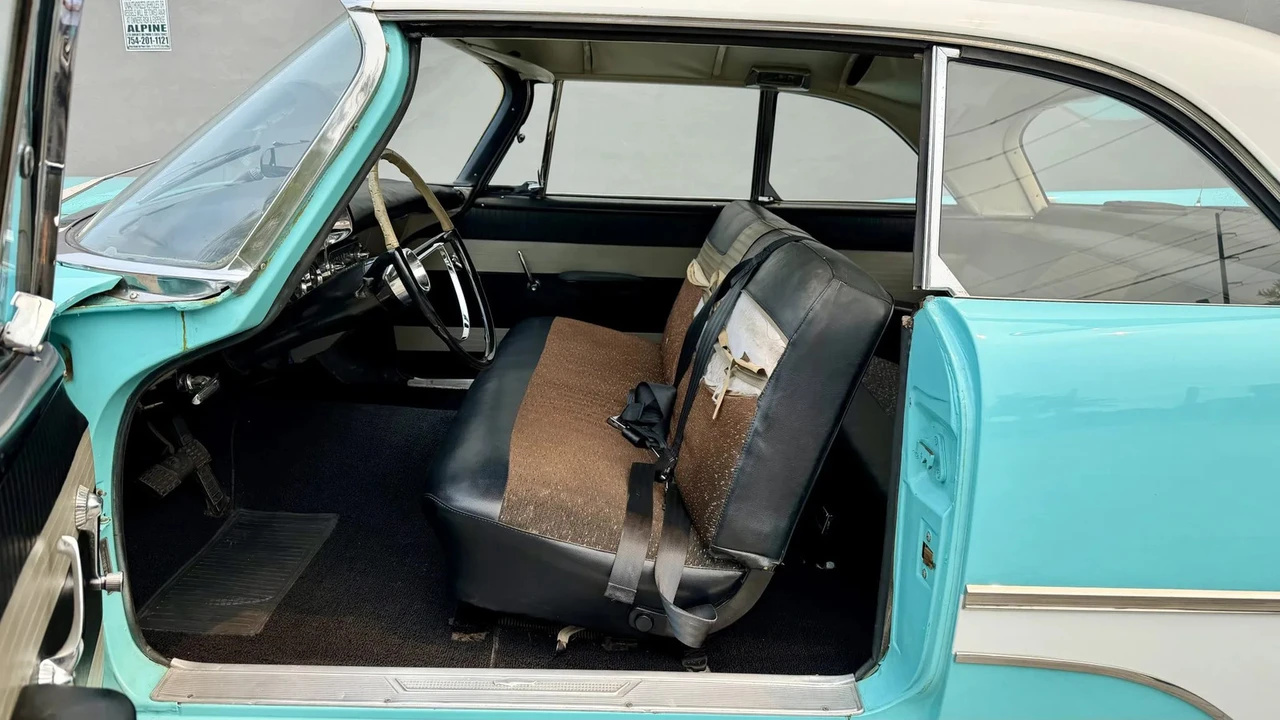 1957 DeSoto Firedome - Image 16 of 31