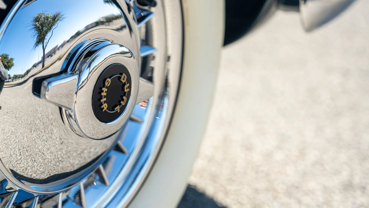 1957 Dual-Ghia - Image 21 of 29
