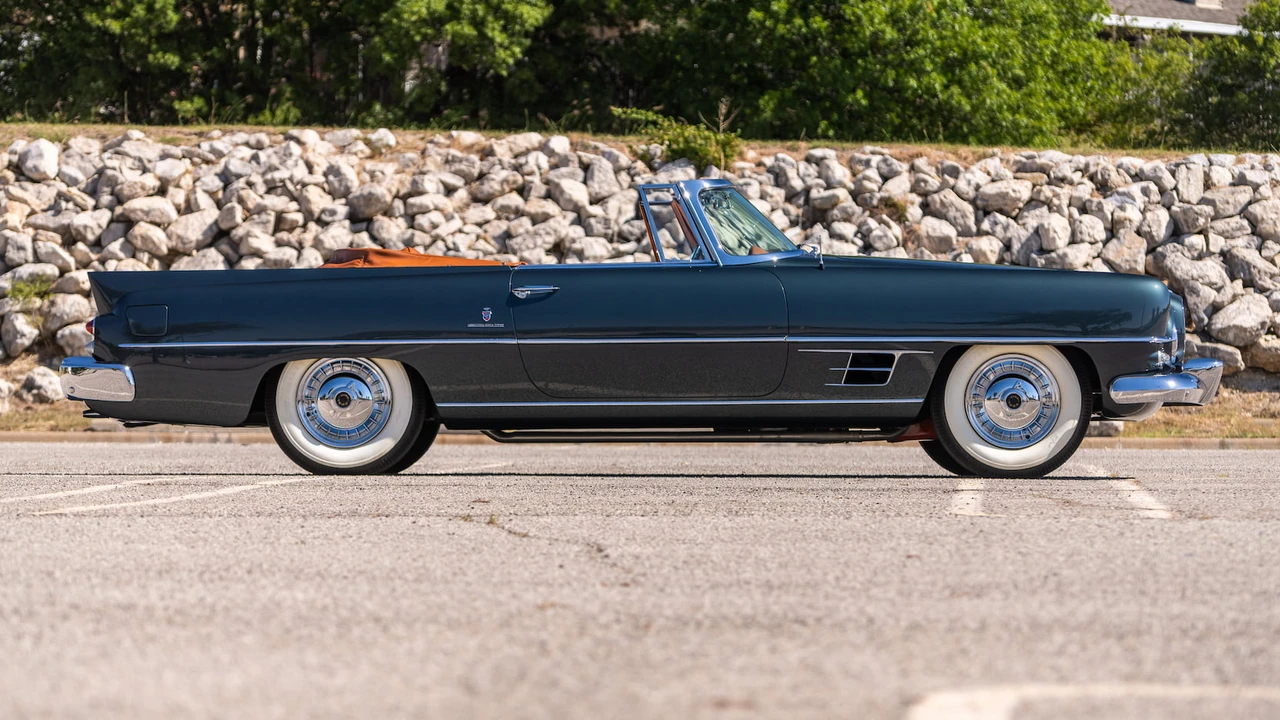 1957 Dual-Ghia - Image 8 of 29