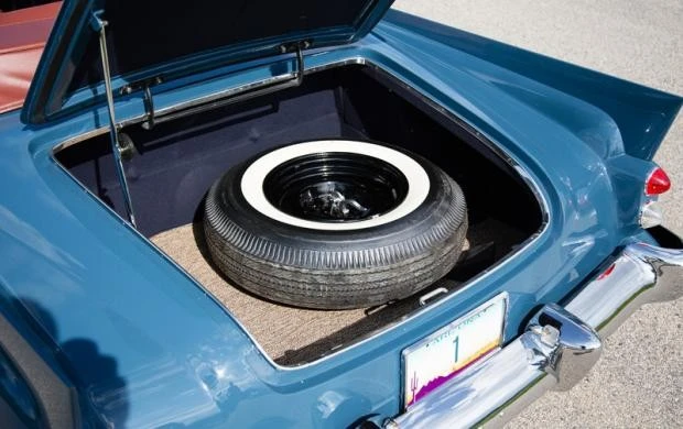 1957 Dual-Ghia - Image 10 of 12