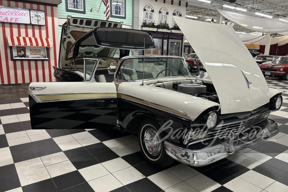 1957 Ford Fairlane 2nd Gen - Image 10 of 31