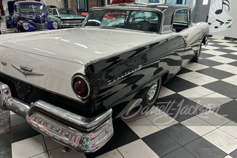 1957 Ford Fairlane 2nd Gen - Image 24 of 31