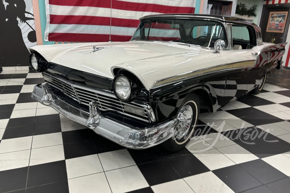 1957 Ford Fairlane 2nd Gen - Image 25 of 31