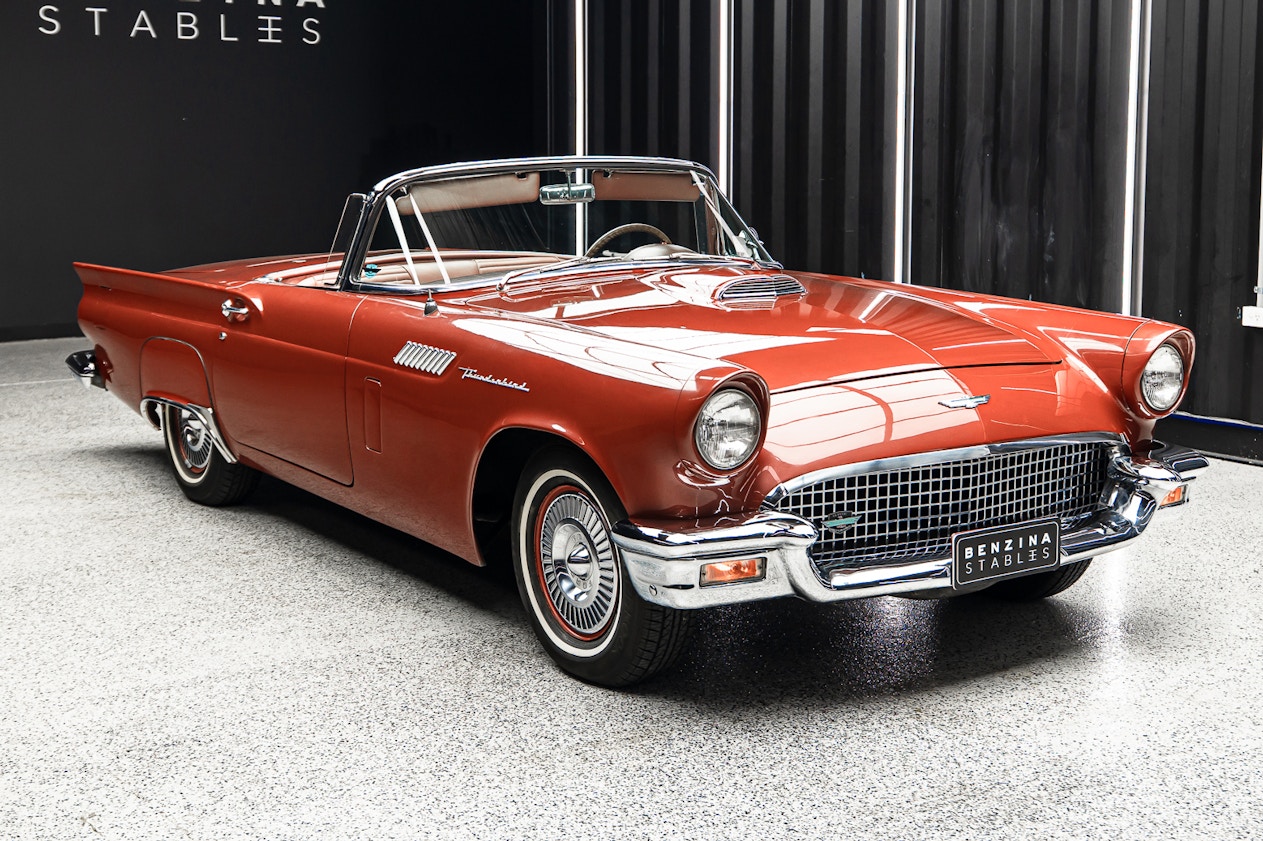 1957 FORD THUNDERBIRD - LHD