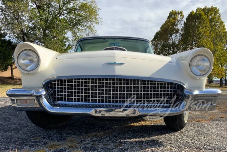 1957 Ford Thunderbird 1st Gen - Image 15 of 26
