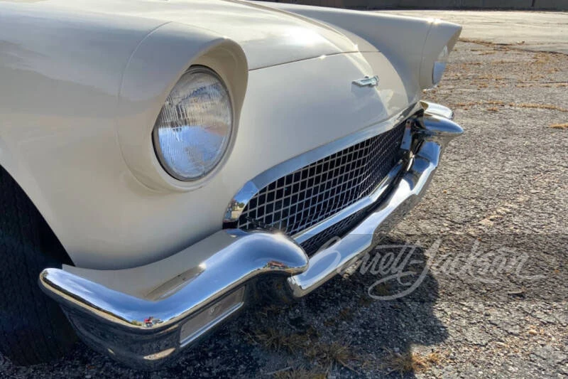 1957 Ford Thunderbird 1st Gen - Image 19 of 26