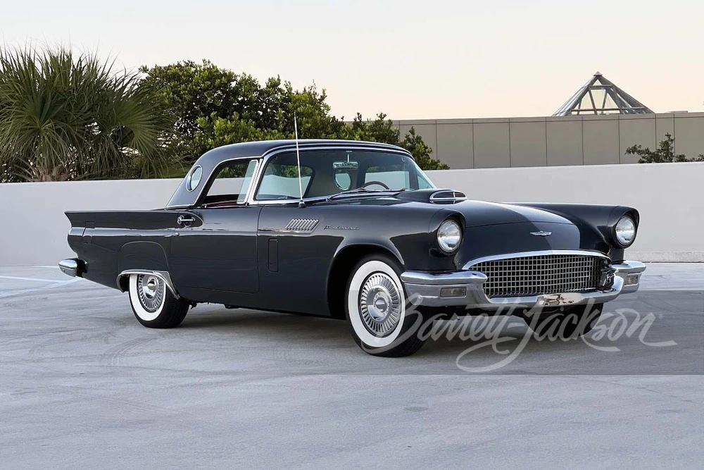 1957 Ford Thunderbird 1st Gen - Image 10 of 13