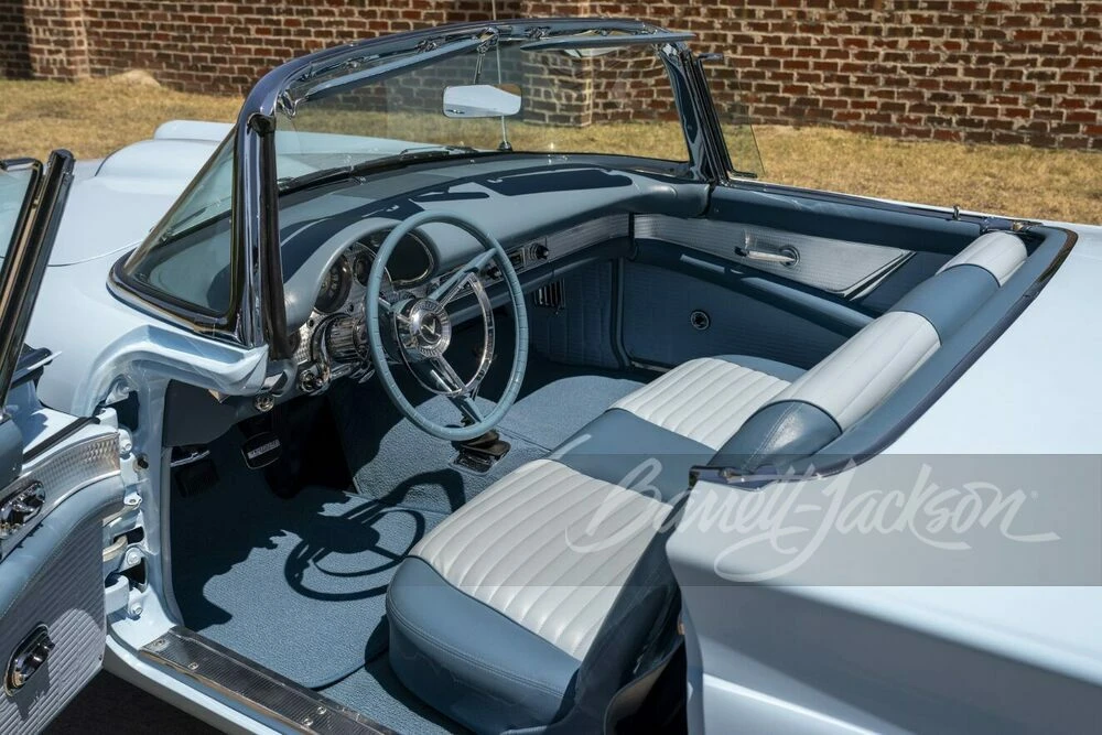 1957 Ford Thunderbird 1st Gen - Image 26 of 31