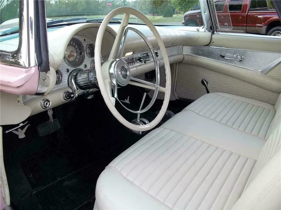 1957 Ford Thunderbird 1st Gen - Image 4 of 5