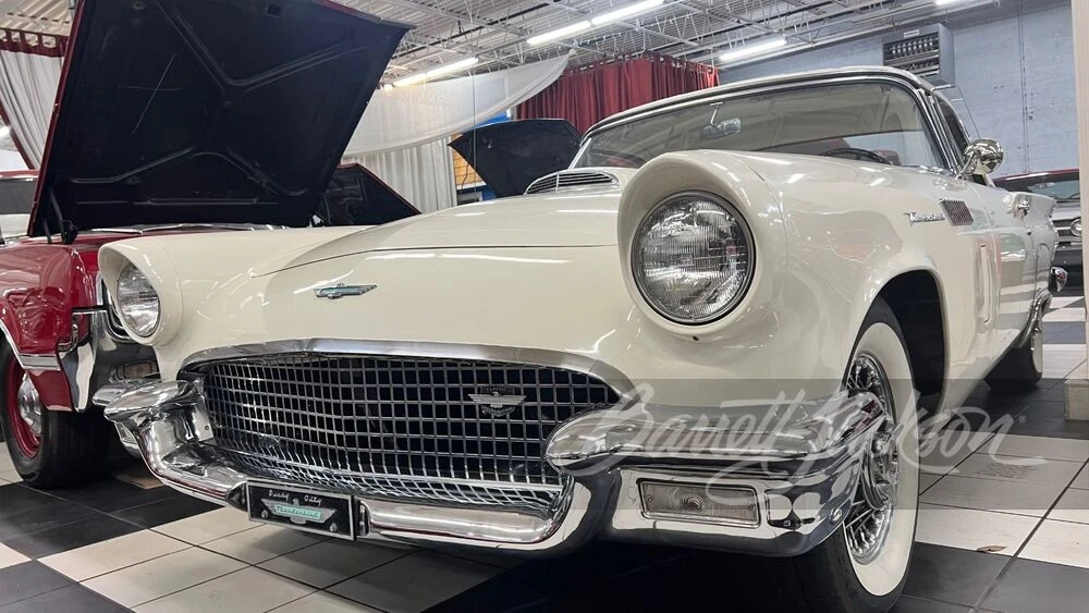 1957 Ford Thunderbird 1st Gen - Image 20 of 31