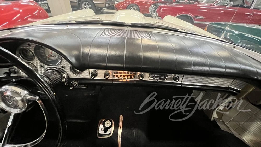 1957 Ford Thunderbird 1st Gen - Image 21 of 31