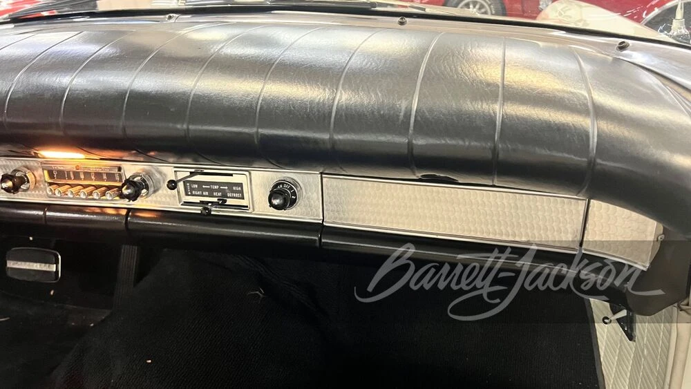 1957 Ford Thunderbird 1st Gen - Image 27 of 31