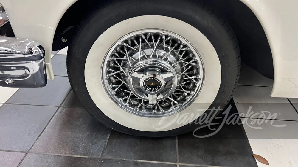 1957 Ford Thunderbird 1st Gen - Image 29 of 31