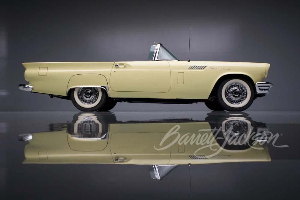 1957 Ford Thunderbird 1st Gen - Image 26 of 31