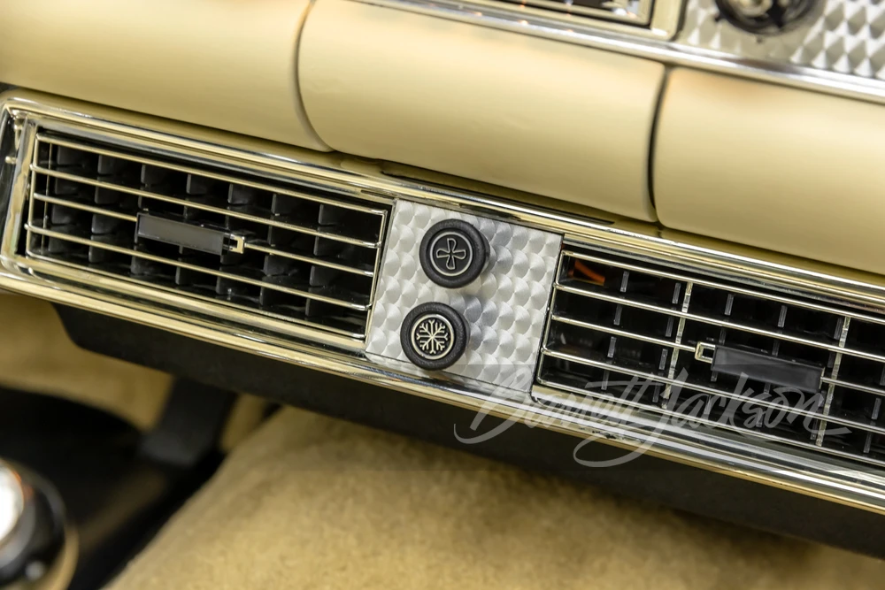 1957 Ford Thunderbird 1st Gen - Image 9 of 31