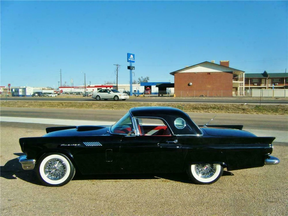 1957 Ford Thunderbird 1st Gen - Image 5 of 5