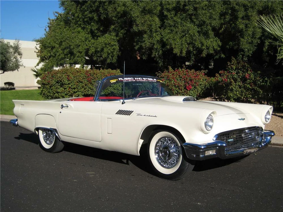 1957 Ford Thunderbird 1st Gen - Image 2 of 4