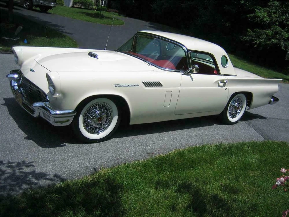 1957 Ford Thunderbird 1st Gen - Image 2 of 5