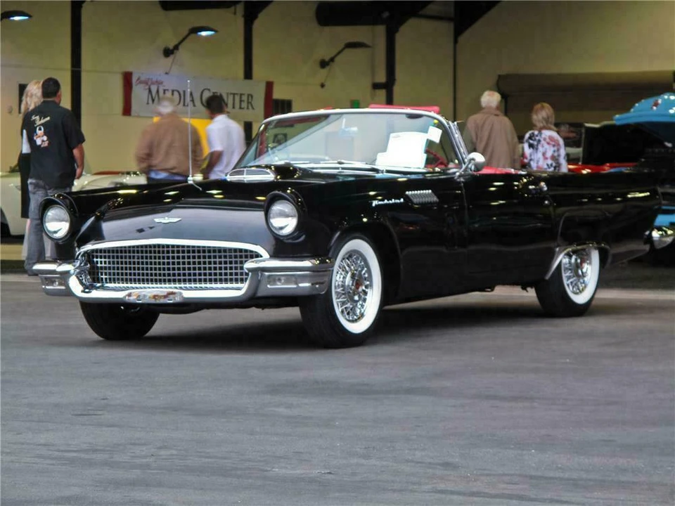1957 Ford Thunderbird 1st Gen - Image 2 of 5