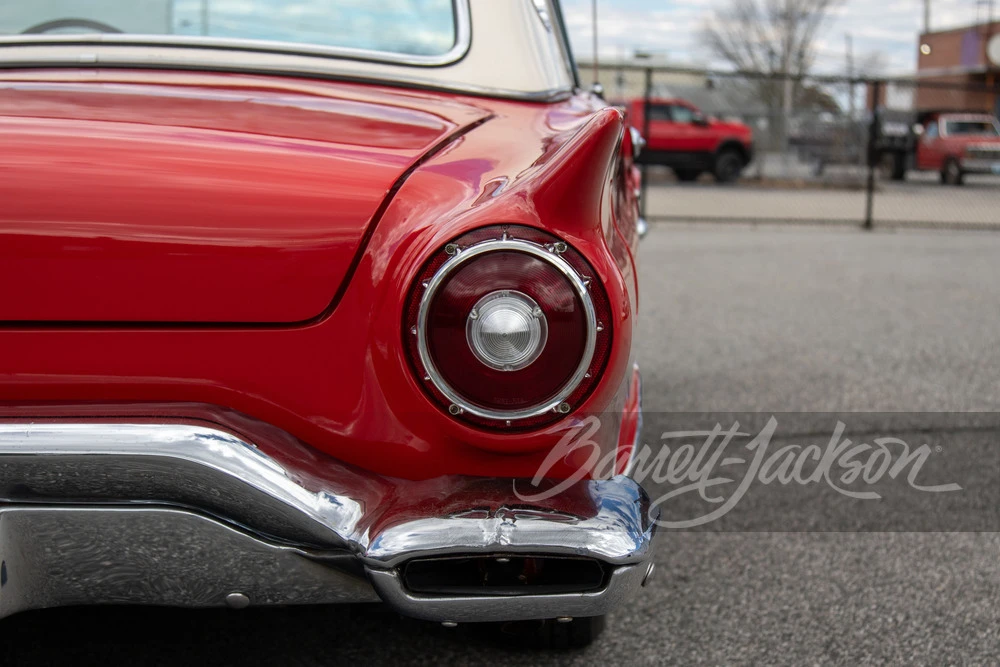 1957 Ford Thunderbird 1st Gen - Image 26 of 31