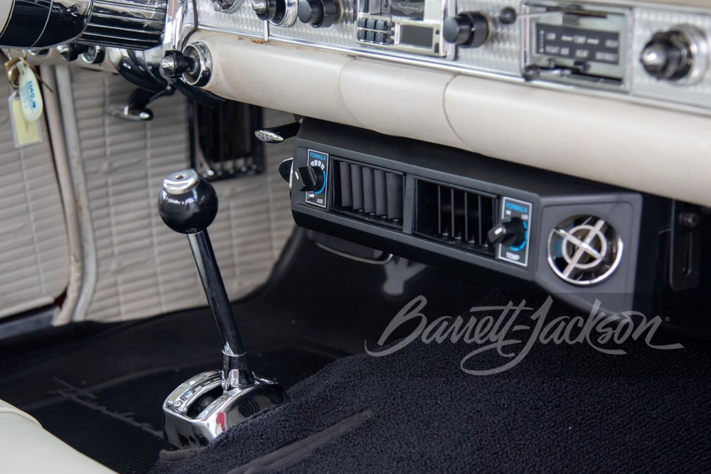 1957 Ford Thunderbird 1st Gen - Image 29 of 31