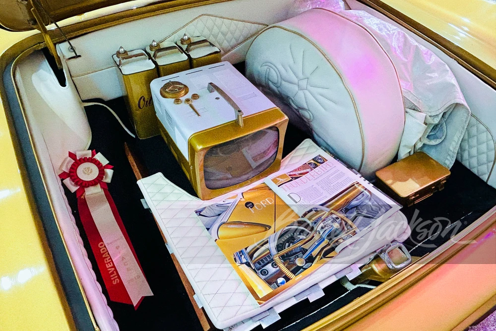 1957 Ford Thunderbird 1st Gen - Image 14 of 27