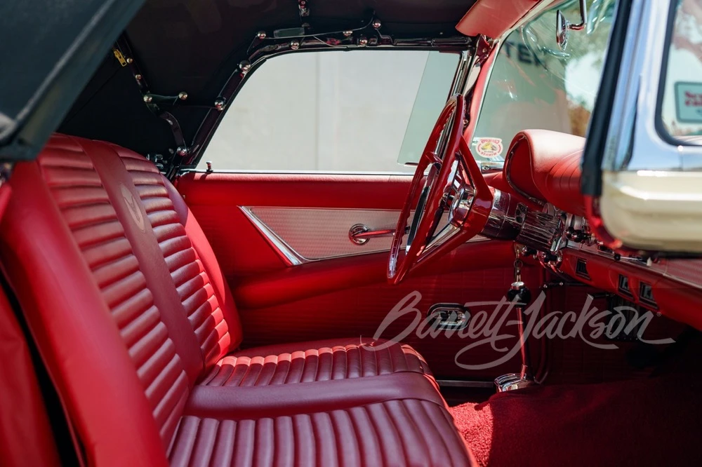 1957 Ford Thunderbird 1st Gen - Image 19 of 28
