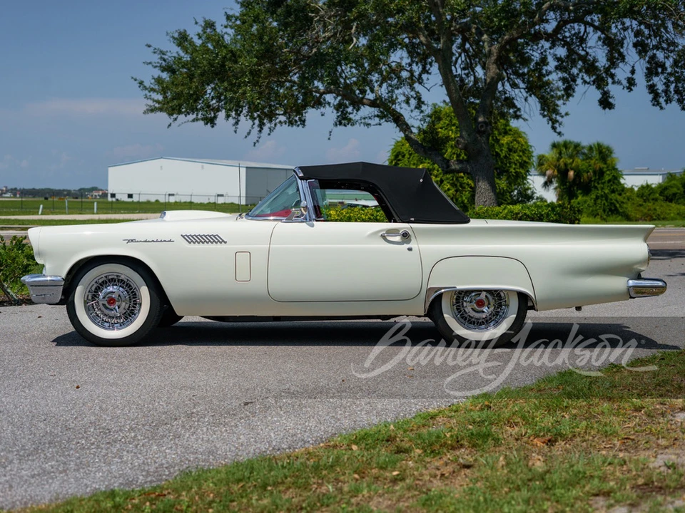 1957 Ford Thunderbird 1st Gen - Image 3 of 28