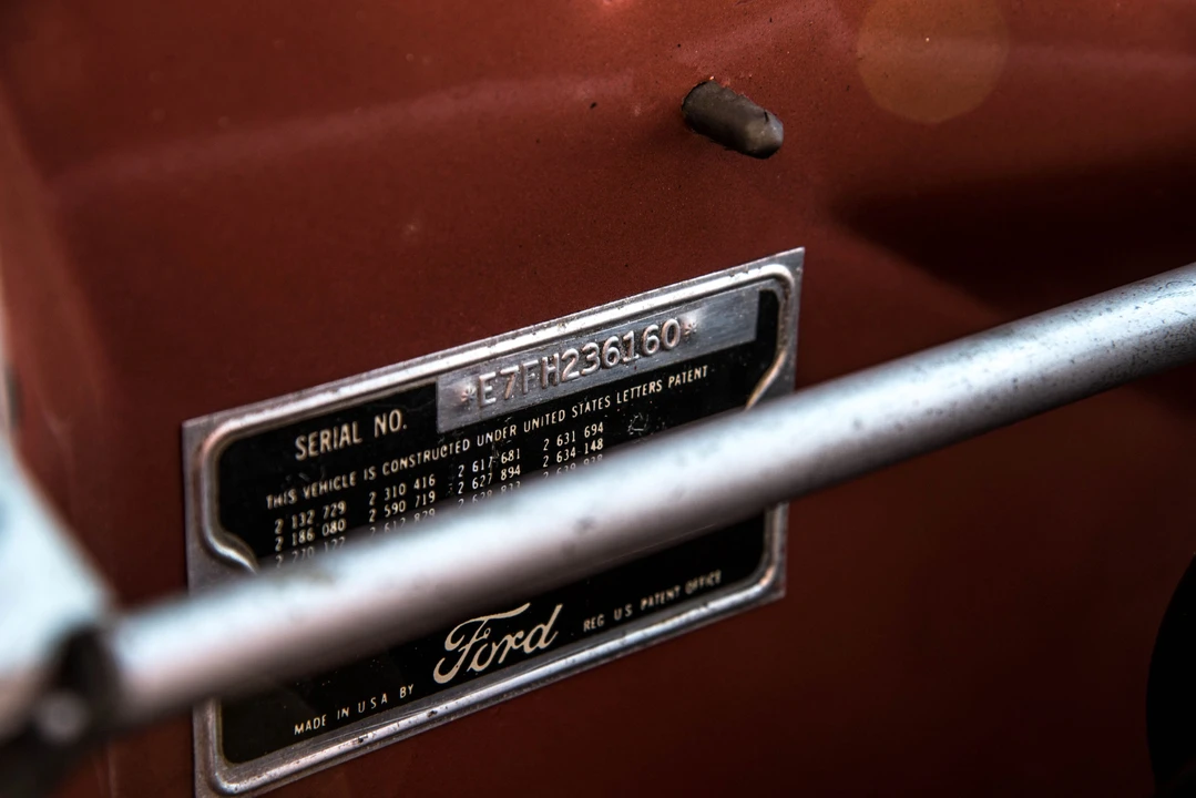 1957 Ford Thunderbird 1st Gen - Image 27 of 31