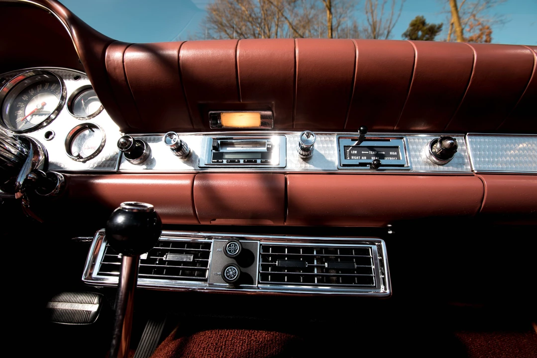 1957 Ford Thunderbird 1st Gen - Image 19 of 31