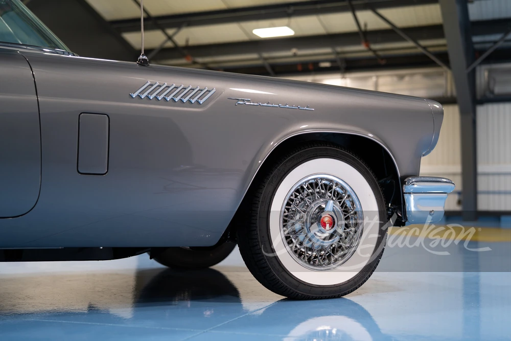 1957 Ford Thunderbird 1st Gen - Image 25 of 31