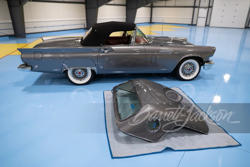 1957 Ford Thunderbird 1st Gen - Image 29 of 31
