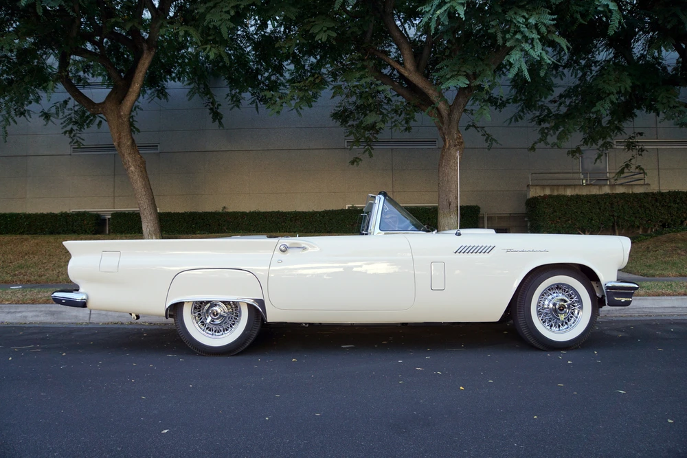1957 Ford Thunderbird 1st Gen - Image 9 of 9
