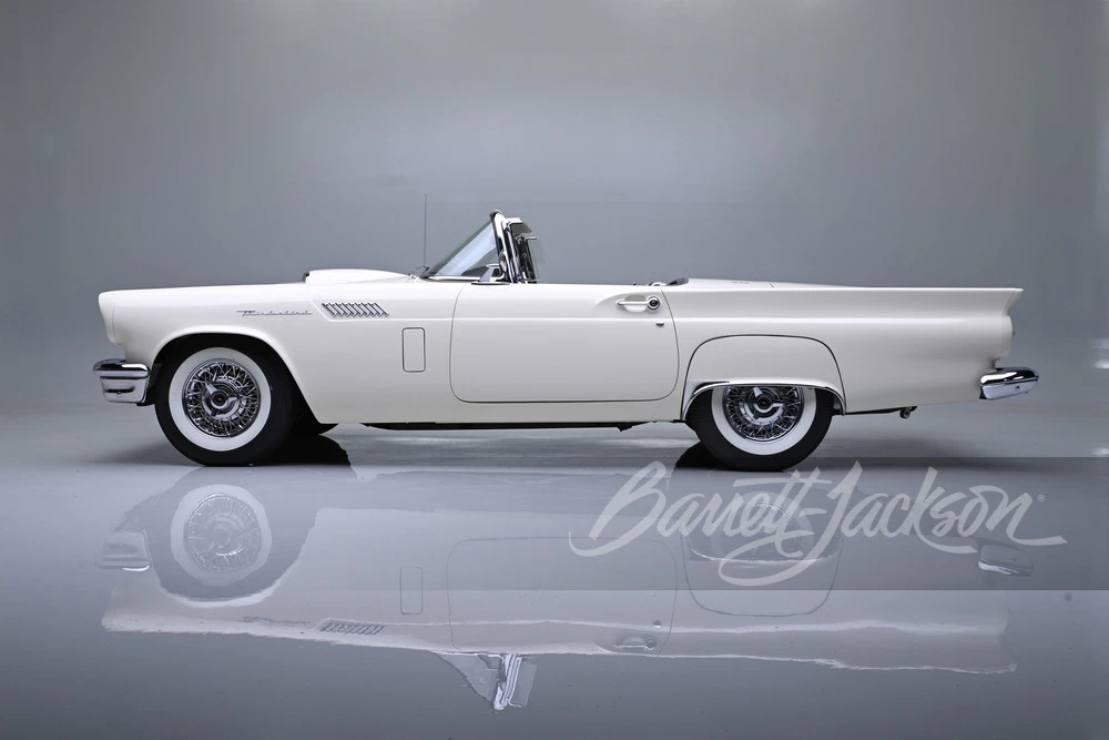 1957 Ford Thunderbird 1st Gen - Image 26 of 31