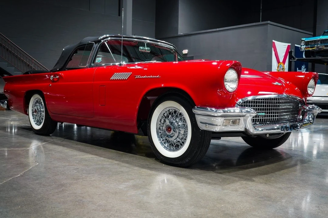1957 Ford Thunderbird 1st Gen - Image 22 of 31